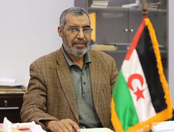 Buchraya Hamudi Beyun, primer ministro del Gobierno saharaui: «Algún chantaje tendrá Marruecos sobre Pedro Sánchez»