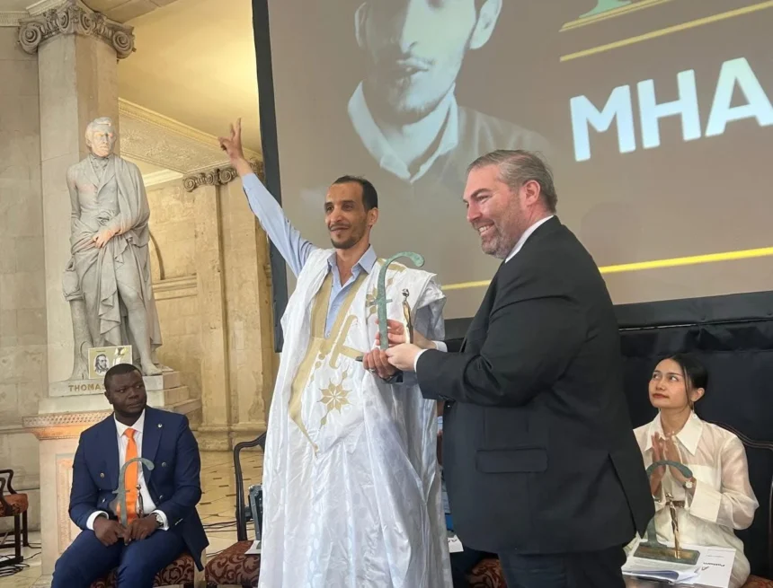 Abogado saharaui de DDHH al que Marruecos no permite ejercer recibe premio internacional