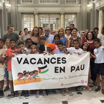 València refuerza su compromiso con la infancia saharaui a través del programa ‘Vacances en pau’