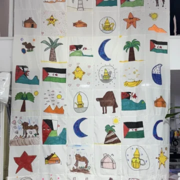 Alumnos de colegios de Rianxo elaboran colchas solidarias dentro del proyecto «Abrigo e acubillo» a beneficio de pueblo saharaui