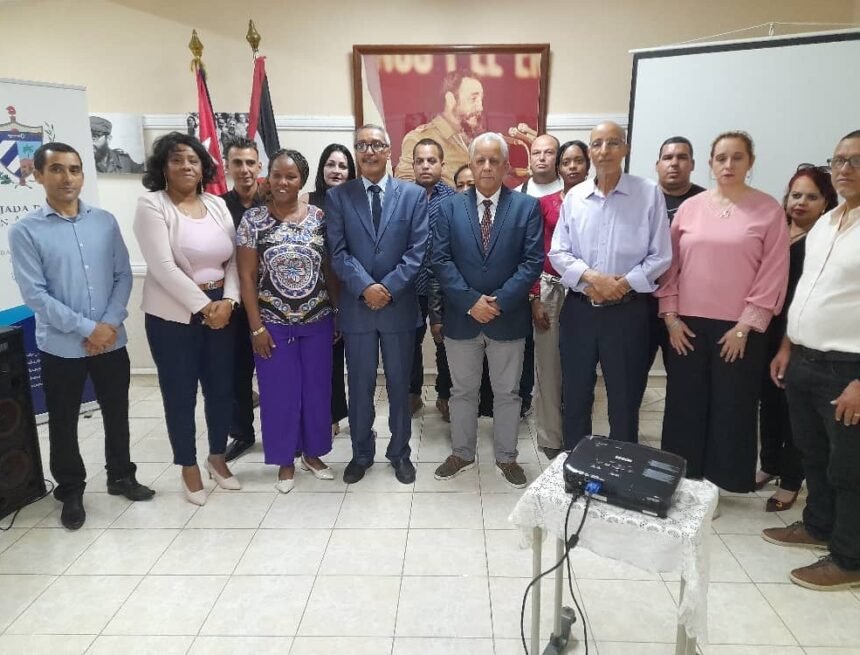 be2a5374-0c9e-413a-bd91-13f79bcd79ce Celebran ceremonia de despedida en honor a la Misión Educativa Cubana en la RASD | Sahara Press Service (SPS)