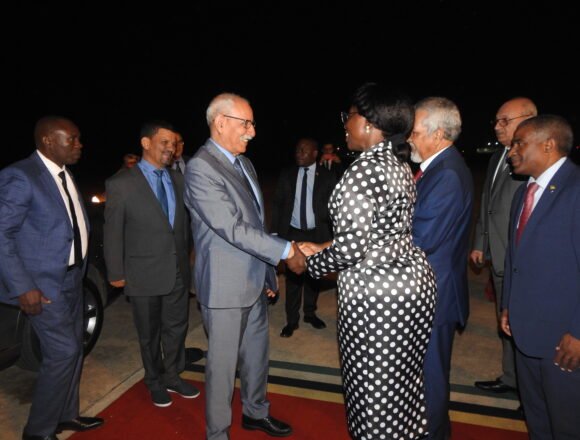 El Presidente Ghali arriba a Maputo para participación en el Quincuagésimo Aniversario de la Independencia de Mozambique | Sahara Press Service (SPS)