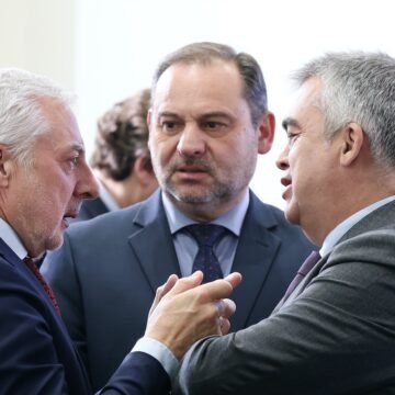 Koldo García involucra en la trama de corrupción a Pepe Blanco y José Bono, exministros socialistas que velan por los intereses de Marruecos en Europa