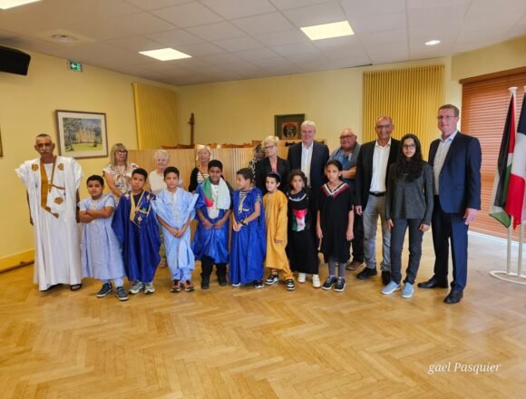El municipio francés de Gonfreville l’Orcher organiza una recepción oficial en honor a los niños saharauis