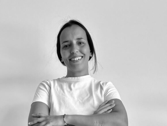 1b633297-2cf7-4f89-9207-ae50e7091089_alta-libre-aspect-ratio_default_0_x601y797 Benda Lehbib, maestra saharaui, planta cara a Vox: “Soy inmigrante y no me pienso ir” – Diario de Mallorca