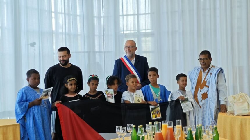 VACACIONES EN PAZ 2025 – FRANCIA | El Ayuntamiento de Lanester homenajea a los niños saharauis durante una ceremonia solidaria