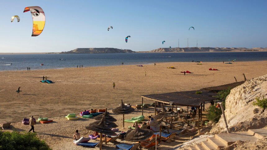 Para los españoles era Villa Cisneros, ahora es la «perla» de Marruecos para tus vacaciones: territorio ocupado y pendiente de descolonización