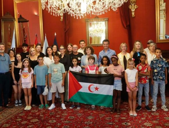 SL17C6F3_2203 El Concello recibe a los niños saharauis y los invita a divertirse en las Festas do Apóstolo – La Voz / Santiago