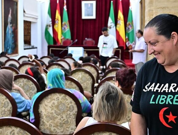 dipurecepcionmenoressaharauiscadjul25-eu Otra forma de apoyar la lucha del pueblo saharaui: familias gaditanas acogen a 170 menores dentro del programa Vacaciones en Paz – Diario Bahía de Cádiz