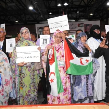 07bbb4b7-81a4-4dc7-942a-85adfedbc08d Los participantes en la Universidad de Verano del Frente Polisario se solidarizan con los presos civiles saharauis en cárceles marroquíes