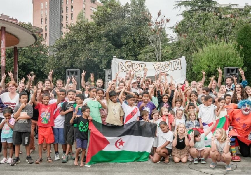 Caluroso adiós a los niños y niñas saharauis del programa Oporrak Bakean en Lasarte-Oria