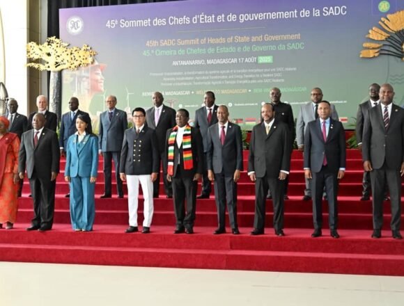 Gyo1_n6WgAA6gx0 La 45ª sesión ordinaria de los jefes de Estado y de gobierno de la Comunidad de Desarrollo de África Austral (SADC) reafirma su apoyo al pueblo saharaui