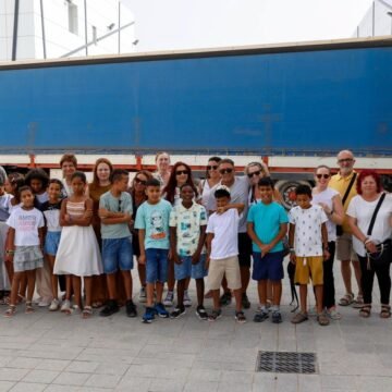 El Ayuntamiento de Lorca entrega un remolque a la Asociación Sonrisa Saharaui | La Verdad