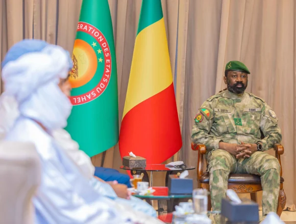 «Los entresijos de la liberación de los camioneros marroquíes en Mali» | Detrás de la escenificación diplomática, emerge una realidad más turbia: rescates, liberación de yihadistas, juegos de influencia marroquíes y un silencio vergonzoso sobre los soldados malienses olvidados
