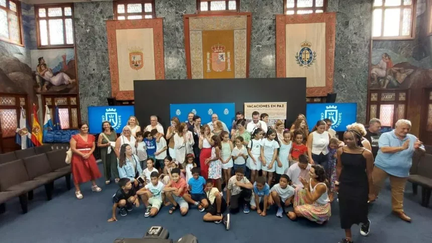 Cabildo de Tenerife y Parlamento de Canarias reciben a niños y niñas del Programa Vacaciones en Paz 2025 | Sahara Press Service (SPS)