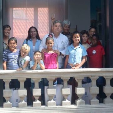 VACACIONES EN PAZ | «Necesitamos familias» que acojan a niños y niñas saharauis en verano – La Voz de Galicia. Pontevedra