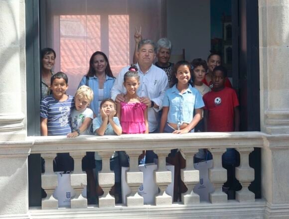 VACACIONES EN PAZ | «Necesitamos familias» que acojan a niños y niñas saharauis en verano – La Voz de Galicia. Pontevedra