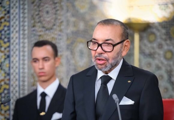 Armas, gas y fosfatos: Rabat busca ganarle la partida a Argelia con ayuda de un lobista próximo a Trump