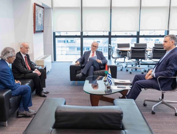 URUGUAY | El Presidente Orsi recibió al ministro de Asuntos Exteriores de la República Árabe Saharaui Democrática