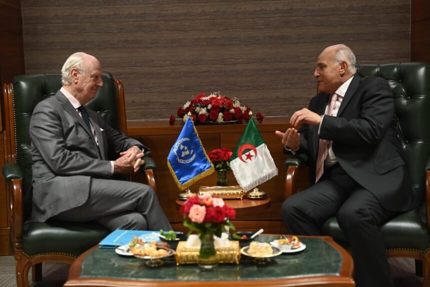 El ministro argelino de Asuntos Exteriores recibe al Enviado Personal del Secretario General de la ONU para el Sáhara Occidental, Staffan de Mistura, en visita oficial en Argelia