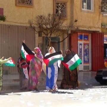 img_3985 El Aaiún: Activistas saharauis realizan una manifestación pacífica para conmemorar el 50 aniversario de la unidad nacional