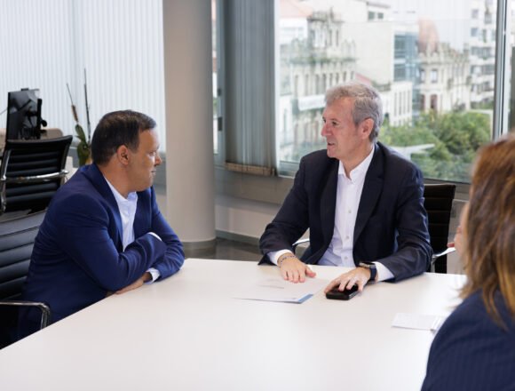 Xunta de Galicia | Presidente agradece a Mohamed Mehdi su trabajo y dedicación para mantener vivos los vínculos de solidaridad entre Galicia y el pueblo saharaui