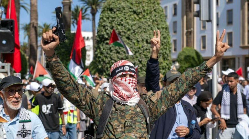 De «Trump el carnicero» a banderas de Israel en llamas: los marroquíes exigen a Mohamed VI romper con Netanyahu