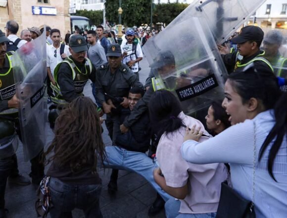 558329722_809889745323561_6745267117205523217_n-1 Situación en Marruecos: represión «brutal» de los manifestantes pacíficos es «la expresión visible de un sistema político fundado en la violencia» – ECSAHARAUI