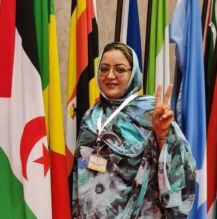 Marruecos impide a la periodista saharaui Salha Boutengiza visitar a su familia en Bojador – El Faradio