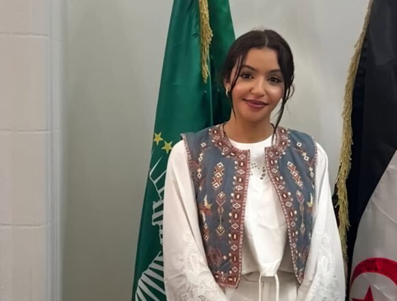 Nayua Jatri Aduh, estudiante y activista saharaui: «Hemos heredado la resistencia de nuestras madres»