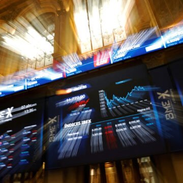 WEB-2025-04-07T125543Z_822121616_RC20TDAF2FZ5_RTRMADP_3_GLOBAL-MARKETS-EUROPE-STOCKS Acciona, Indra, Repsol y Santander son algunas de las grandes compañías españolas que hacen negocio en el Sáhara Occidental | La Marea