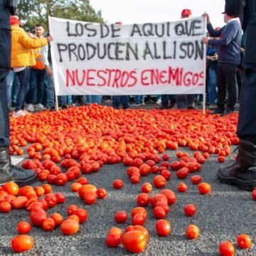 andalucia-vuelta-agricultores-1200x675-1 El campo español, en pie de guerra contra el polémico acuerdo de la UE y Marruecos