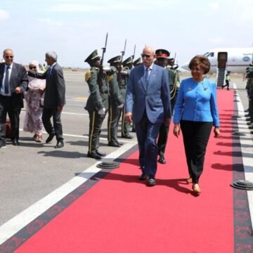 04dd4613-61ec-47da-854c-9d2722438b10 El Jefe de Estado llega a Luanda para participar en las celebraciones del 50.º aniversario de la independencia de Angola | Sahara Press Service (SPS)