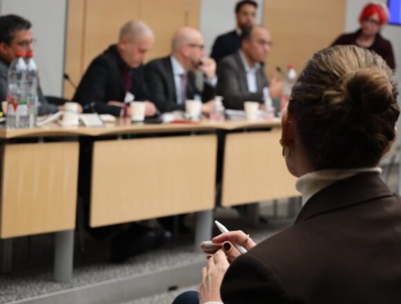 0u0a1528_0 EUCOCO Paris | Carlos Ruiz Miguel afirma que el derecho del pueblo saharaui a la autodeterminación es un derecho sagrado en virtud del derecho internacional