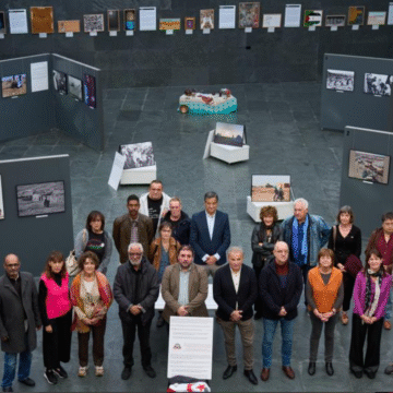 El Parlamento de Navarra inaugura la exposición ‘Sahara Occidental: 49 miradas y una esperanza’