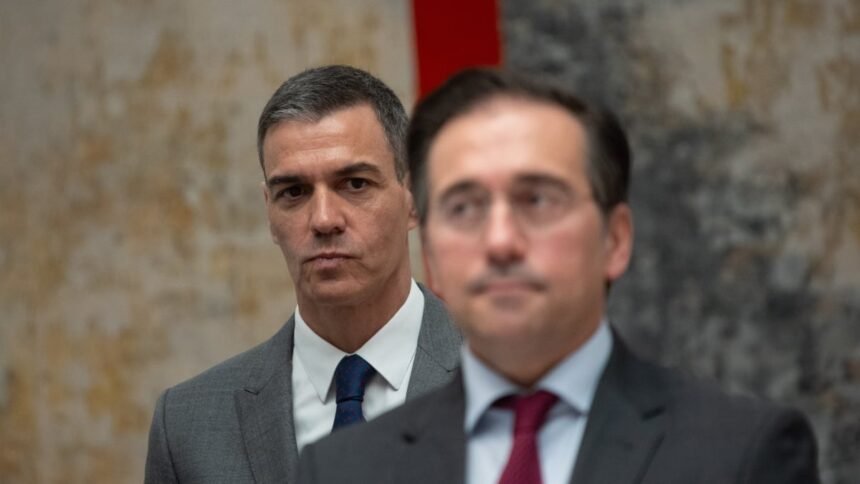 europapress-6776582-presidente-gobierno-pedro-sanchez-ministro-exteriores-jose-manuel-albares-1200x675-1 El PSOE se queda solo en la iniciativa del PP en el Congreso que insta al Gobierno a respetar el “derecho internacional” en el Sáhara – EL INDEPENDIENTE