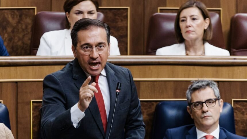 ERC, EH Bildu y BNG piden a Albares que comparezca en el Congreso y rompa su silencio sobre el Sáhara