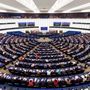 TEMA DEL DÍA — Más del 55 % del Parlamento Europeo respalda frenar el etiquetado marroquí: un apoyo claro al derecho saharaui a controlar sus recursos, bloqueado por un solo voto