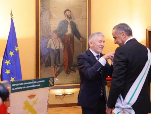 g5fgnzqweaaeu8i La médaille de Marlaska à Hammouchi, ou l’art de l’humiliation diplomatique