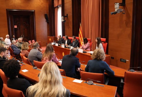 El Parlament de Catalunya commemora el cinquantè aniversari dels Acords tripartits de Madrid, amb què Espanya va cedir el Sàhara Occidental