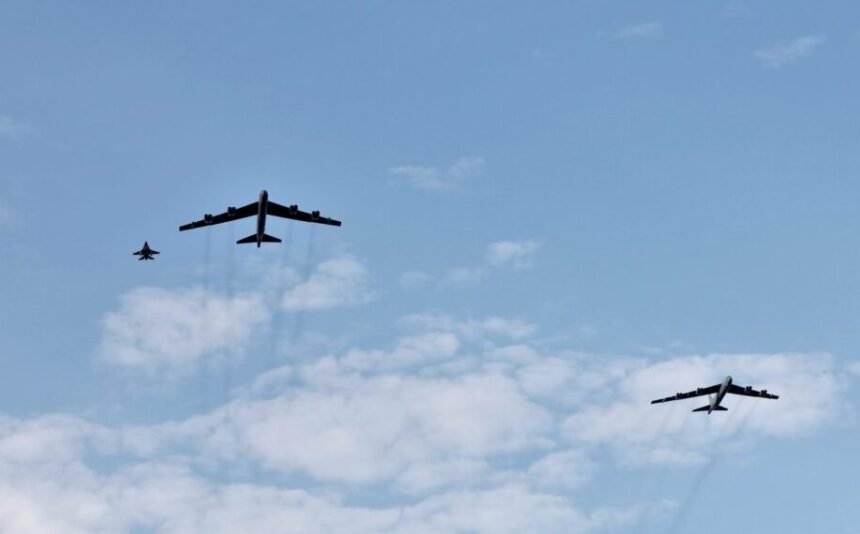 vuelo-1140x570-1-1068x534-1 Un B-52 estadounidense despega de Morón (España) y vuela frente a las costas del Sáhara Occidental ocupado