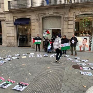 Manifestation à Barcelone appelant au respect des droits de l’homme au Sahara occidental occupé  | Sahara Press Service (SPS)
