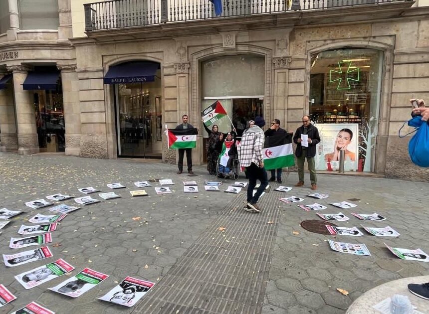 Manifestation à Barcelone appelant au respect des droits de l’homme au Sahara occidental occupé  | Sahara Press Service (SPS)