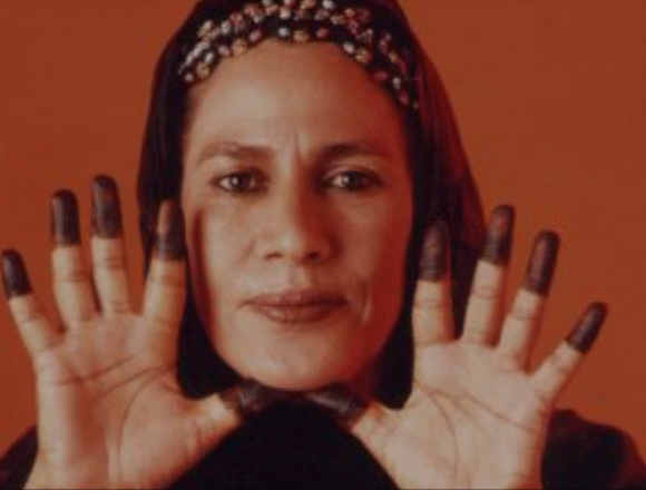 aesdrfgtyuyjhiu Mariem Hassan : quand la musique devient mémoire, résistance et liberté pour le peuple sahraoui