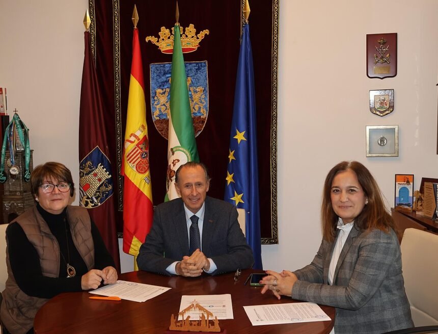 convenio_sadicum_25_01 El Ayuntamiento de Chiclana destina 15.000 euros para la iniciativa ‘Vacaciones en Paz’ de Sadicum