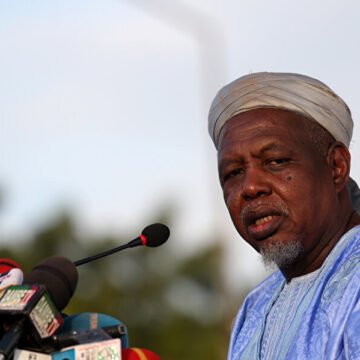El imán Dicko encabeza una nueva coalición opositora en Mali – ECSAHARAUI