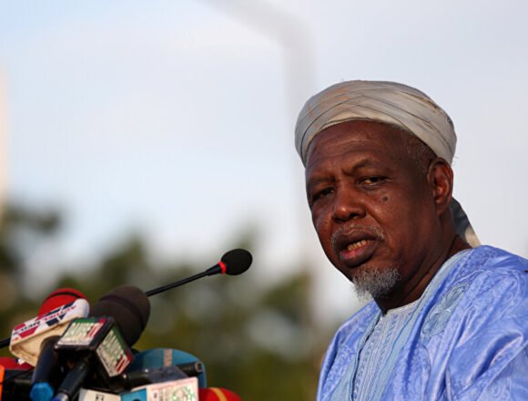 di El imán Dicko encabeza una nueva coalición opositora en Mali – ECSAHARAUI
