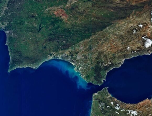 estrecho-gibraltar-1-1 El túnel del Estrecho amenaza con convertir a Andalucía en un ‘pasillo logístico’ de Marruecos