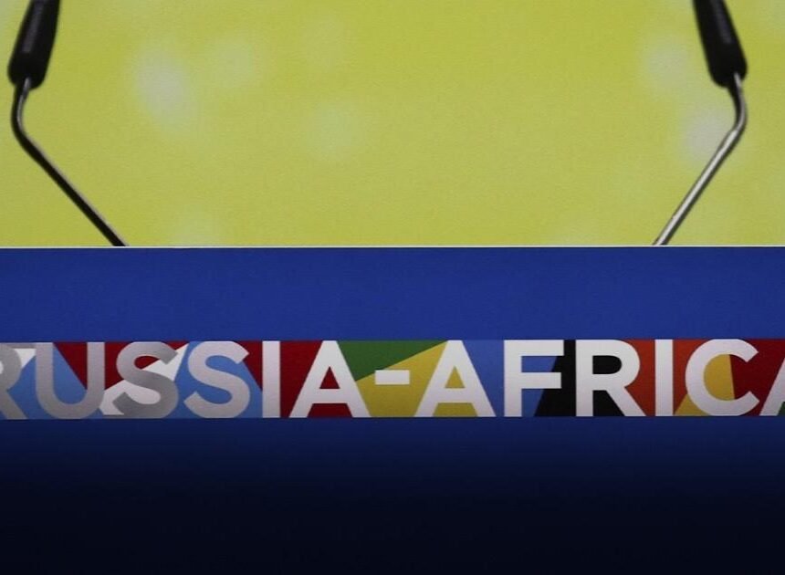 El Foro Ruso-Africano reafirma el derecho de los pueblos a la autodeterminación y llama a la erradicación total del colonialismo y al rechazo de la injerencia extranjera