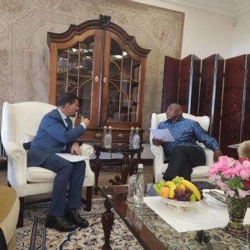 El ministro de Asuntos Exteriores y Africanos es recibido por el presidente sudafricano  | Sahara Press Service (SPS)